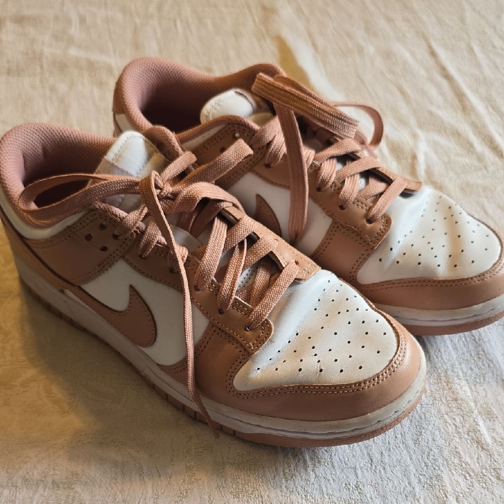 Nike White and Brown Low-Top Sneakers